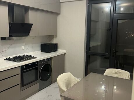 Объявление №6503202 - Баку, м. Дернегюль, 2-комн., 72 м², 9/17 этаж