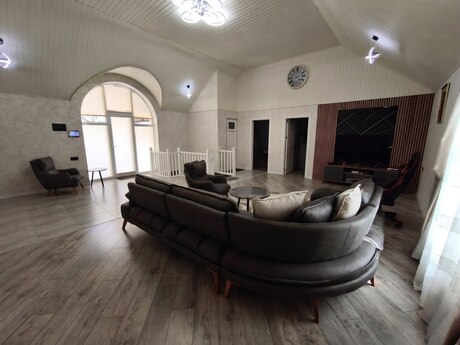 8-room house, 400 m², Azadlıq Prospekti: 750 000 ₼ 2