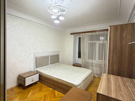 Объявление №6503312 - Баку, м. Элмляр Академиясы, 3-комн., 100 м², 3/5 этаж