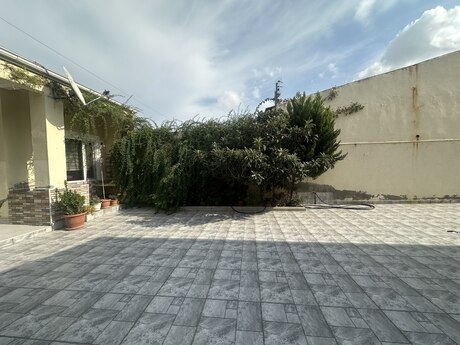4-комнатный дом, 140 м², Binə: 250 000 ₼ 2