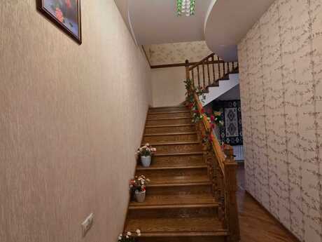 9-cu mikrorayonda 8 otaqlı həyət evi kirayə verilir, 220 m², 1 800 AZN/ay, şəkil 5 / 12