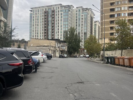 2 otaq · 105 m² · 9/17 mərtəbə, Elmlər Akademiyası