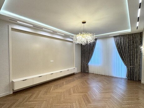 4-комнатная квартира, 185 м², Renessans Palace: 785 000 ₼ 2