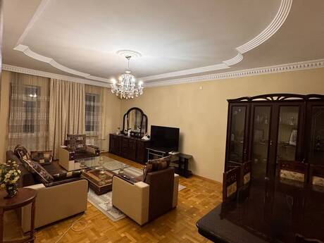 Elan №6503522 - Bakı, 8 Noyabr m., 3 otaqlı, 145 m², 12/17 mərtəbə