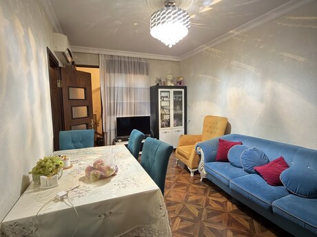 Elan №6503556 - Bakı, Memar Əcəmi m., 3 otaqlı, 80 m², 4/5 mərtəbə