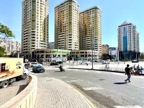 3 otaq · 175 m² · 14/22 mərtəbə, Nizami