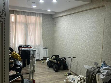 3-room new-build apartment for rent in İnşaatçılar, 110 m², 800 AZN/mo, photo 2 / 9