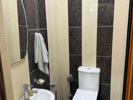 3-room apartment for rent, 140 m², 8 Noyabr: 1 100 ₼/mo 4
