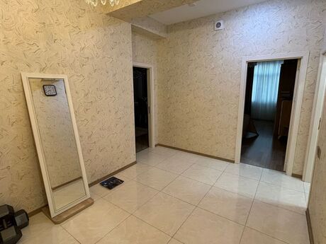 3-room apartment, 96 m², Qara Qarayev: 215 000 ₼ 2