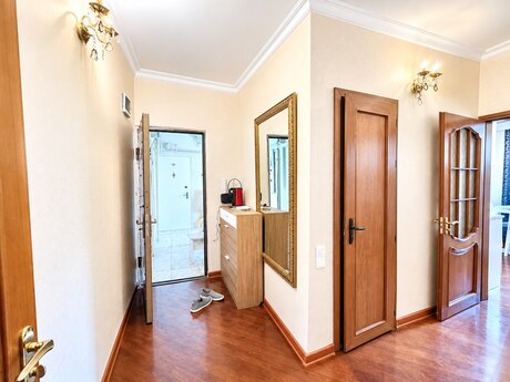 Объявление №6359681 - Баку, пос. Бакиханова, 2-комн., 40 м², 5/5 этаж