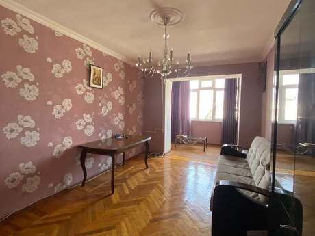 Elan №6503724 - Bakı, İçəri Şəhər m., 3 otaqlı, 60 m², 4/5 mərtəbə