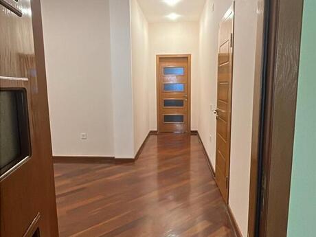 3 otaqlı mənzil, 130 m², 20 Yanvar: 325 000 ₼ 3