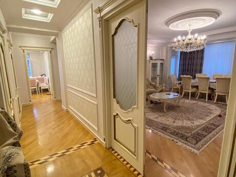 Объявление №6503828 - Баку, м. Кара Караев, 3-комн., 150 м², 13/17 этаж