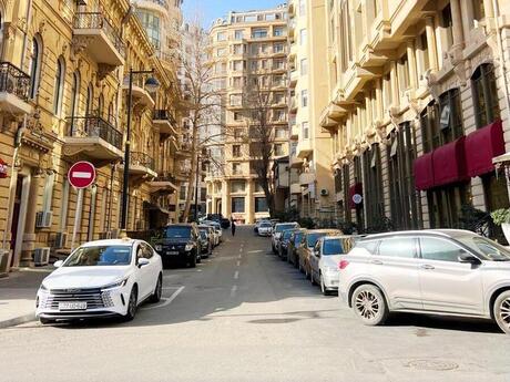 Commercial space · 80 m², İçəri Şəhər