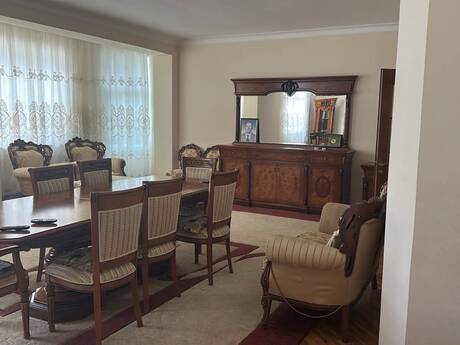 Kirayə 3 otaqlı mənzil, 130 m², İnşaatçılar: 1 000 ₼/ay 2