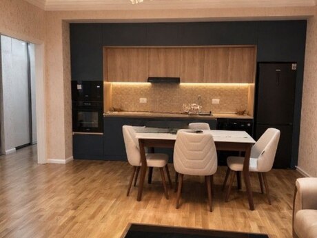 2 otaqlı mənzil, 65 m², 8 Noyabr: 235 000 ₼ 2