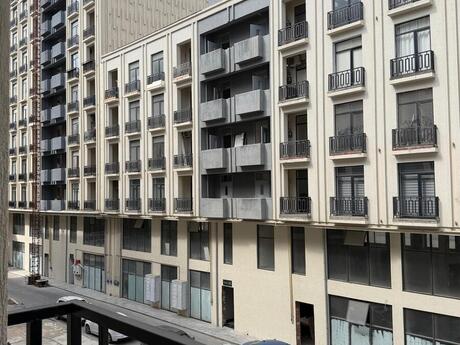London Evləri kompleksində 4 otaqlı yeni tikili mənzil satılır, 225 m², 562 500 AZN, şəkil 3 / 10