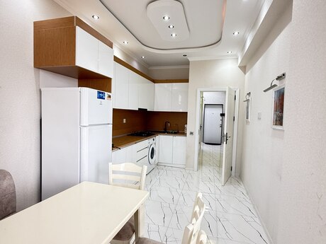 2-room apartment for rent, 75 m², Qara Qarayev: 800 ₼/mo 2