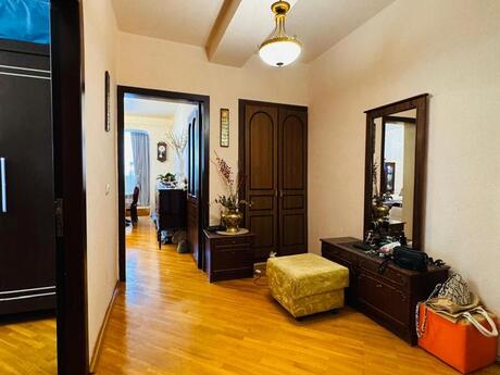 3-комнатная квартира, 75 м², Elmlər Akademiyası: 300 000 ₼ 5