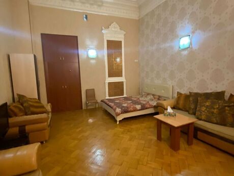 Elan №6504142 - Bakı, Sahil m., 1 otaqlı, 60 m², 2/3 mərtəbə