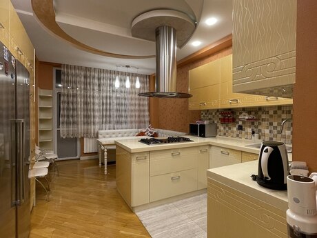 4 otaqlı mənzil, 185 m², Azadlıq Prospekti: 520 000 ₼ 2