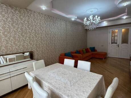 Аренда: 2-комнатная квартира, 115 м², Elmlər Akademiyası: 1 100 ₼/мес 2