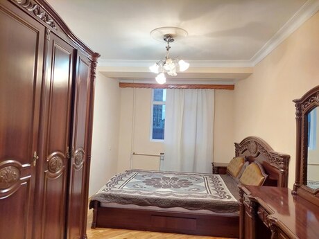 2-комнатная квартира, 85 м², Elmlər Akademiyası: 255 000 ₼ 2