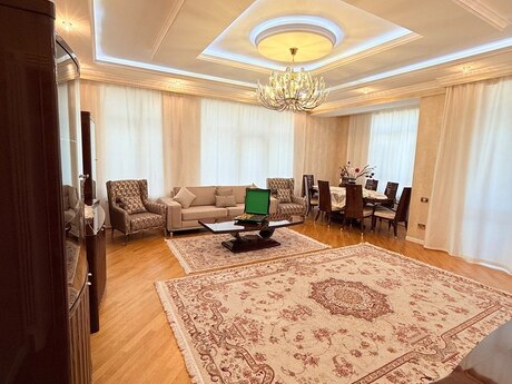 Elan №6504659 - Bakı, Elmlər Akademiyası m., 3 otaqlı, 170 m², 14/22 mərtəbə