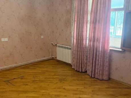 3-комнатная квартира, 90 м², 20 Yanvar: 210 000 ₼ 4
