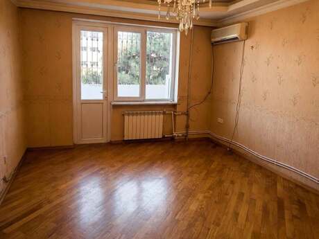 3-комнатная квартира, 90 м², 20 Yanvar: 210 000 ₼ 2