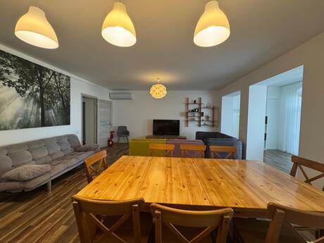 Kirayə 3 otaqlı mənzil, 100 m², İçəri Şəhər: 1 800 ₼/ay 2