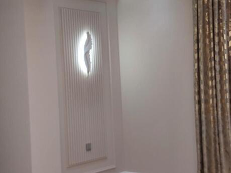 4-комнатная квартира, 131 м², 20 Yanvar: 400 000 ₼ 2