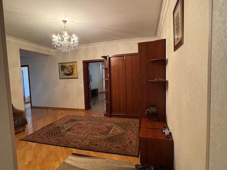 3 otaqlı mənzil, 140 m², Elmlər Akademiyası: 408 000 ₼ 2