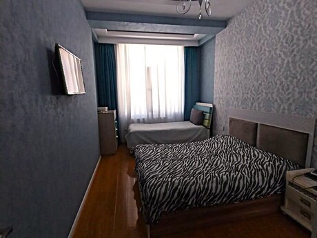 Продаётся 3-комнатная квартира в новостройке, Həzi Aslanov, 120 м², 215 000 AZN, фото 3 / 5