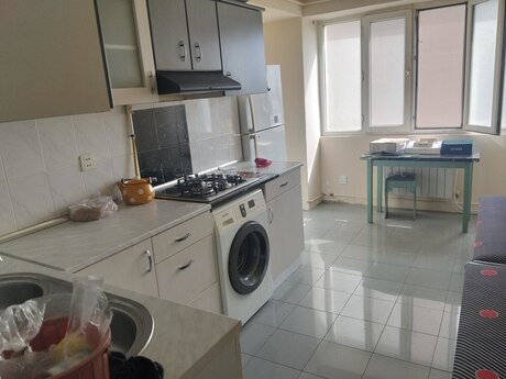 Аренда: 3-комнатная квартира, 100 м², 28 May: 1 200 ₼/мес 3