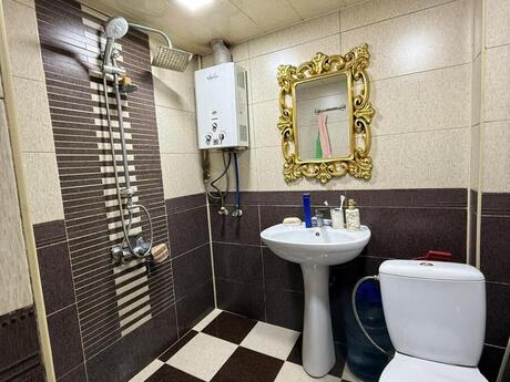 2-room old-build apartment for sale in Elmlər Akademiyası, 60 m², 155 000 AZN, photo 5 / 12