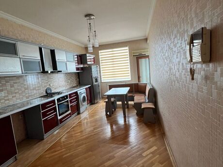 Kirayə 3 otaqlı mənzil, 150 m², 8 Noyabr: 1 050 ₼/ay 4