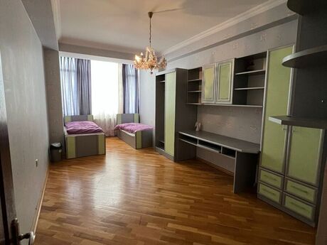 Kirayə 3 otaqlı mənzil, 150 m², 8 Noyabr: 1 050 ₼/ay 2