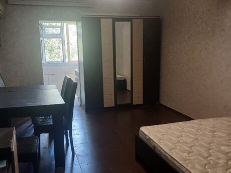 Elan №6504867 - Bakı, Xalqlar Dostluğu m., 1 otaqlı, 30 m², 3/5 mərtəbə