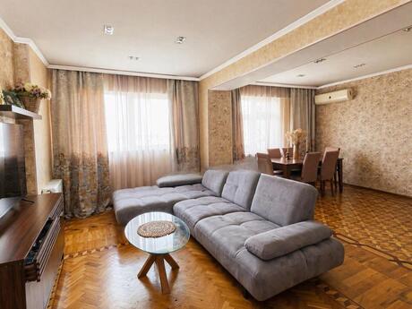 4-комнатная квартира, 105 м², Memar Əcəmi: 247 000 ₼ 2