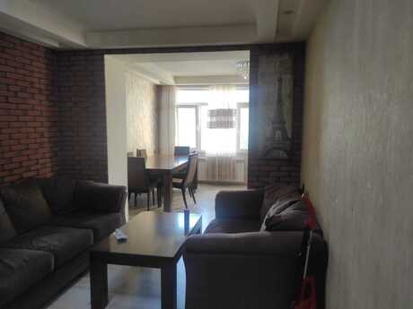 Elan №6504926 - Bakı, Elmlər Akademiyası m., 2 otaqlı, 70 m², 5/5 mərtəbə