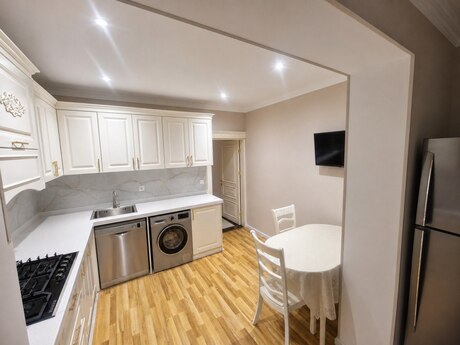 4-комнатная квартира, 120 м², Yeni Günəşli: 270 000 ₼ 5
