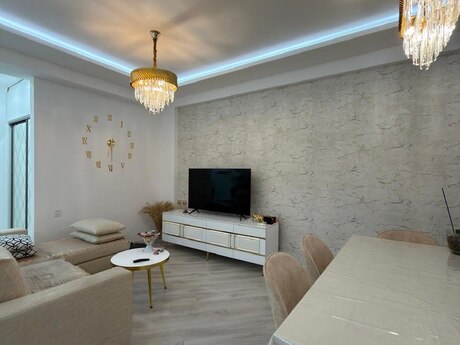 Əhmədlidə 2 otaqlı yeni tikili mənzil satılır, 67 m², 195 000 AZN, şəkil 2 / 12