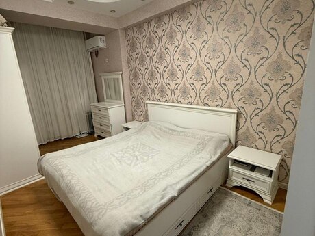 2 otaqlı mənzil, 65 m², 8-ci mikrorayon: 231 000 ₼ 5
