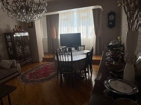 3-комнатная квартира, 90 м², Elmlər Akademiyası: 295 000 ₼ 3