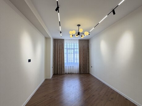 Elan №6505325 - Bakı, Suraxanı r., 2 otaqlı, 70 m², 3/3 mərtəbə