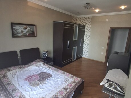 Аренда: 3-комнатная квартира, 130 м², Nəriman Nərimanov: 1 100 ₼/мес 3