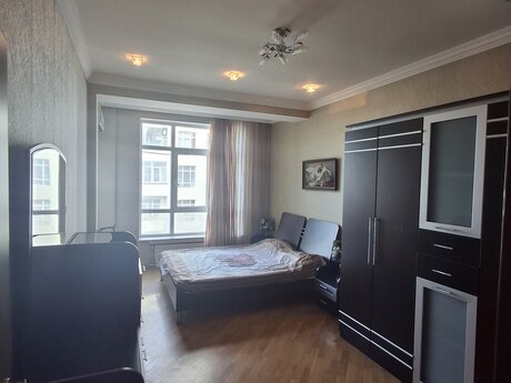 Аренда: 3-комнатная квартира, 130 м², Nəriman Nərimanov: 1 100 ₼/мес 5