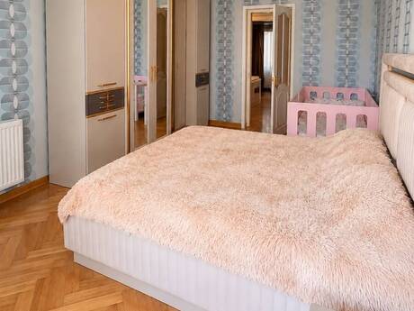 3-room apartment for rent, 100 m², Nəriman Nərimanov: 850 ₼/mo 4