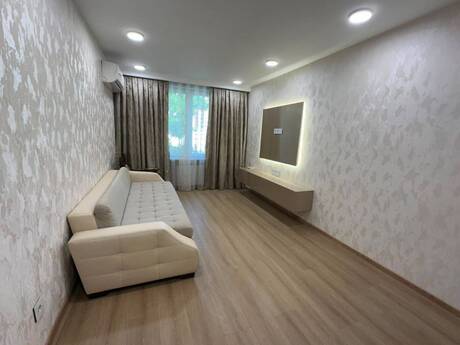 Elan №6505392 - Bakı, Nizami m., 3 otaqlı, 57 m², 5/5 mərtəbə
